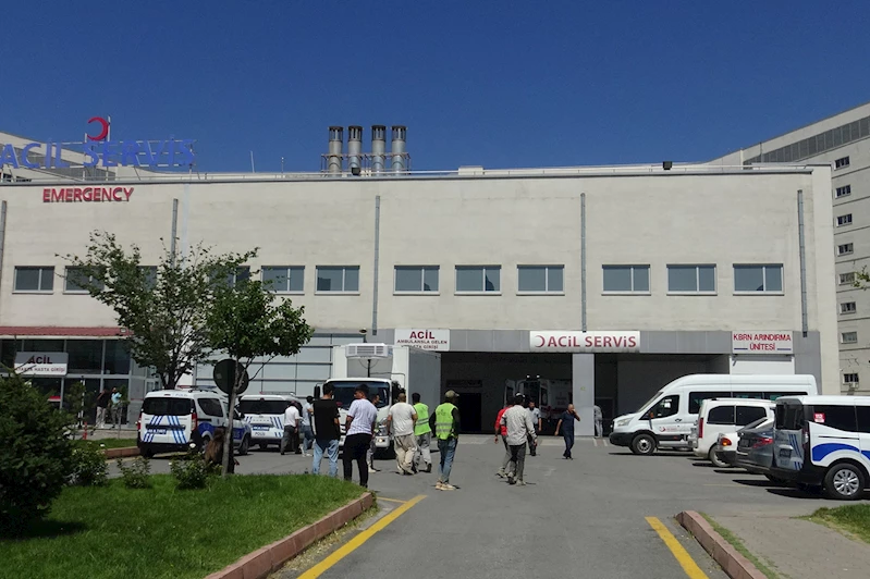 Şantiye işçileri arasında taşlı sopalı kavga: 5 yaralı