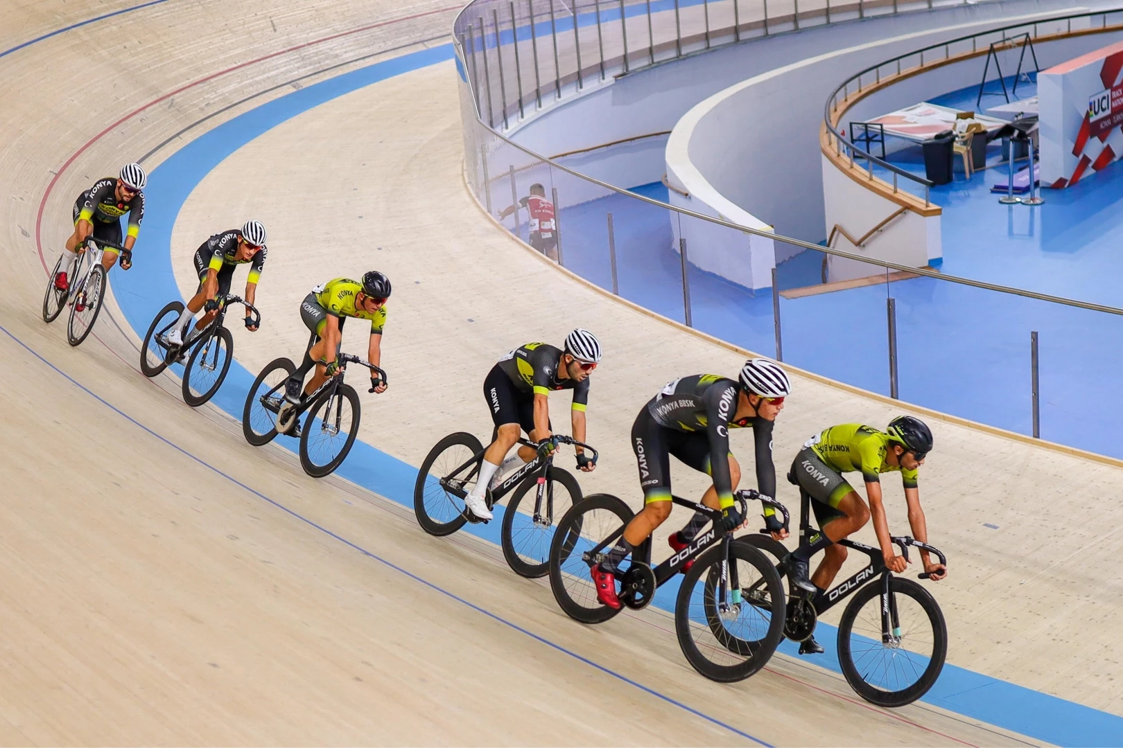 Pist bisikletinde Konya fırtınası