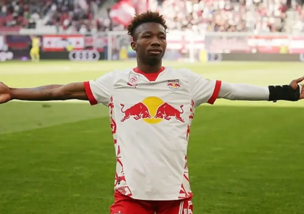 Yıldız futbolcu İstanbul’da! Fenerbahçe transferi bitiriyor...