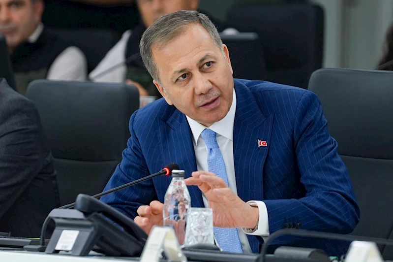 Bakan Yerlikaya: 438 suçlu yurtdışından Türkiye