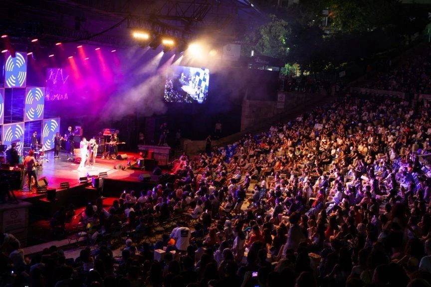 Harbiye ağustosta da coşku dolu