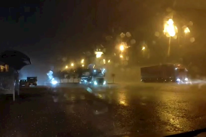 Şanlıurfa’da şiddetli yağış etkili oldu