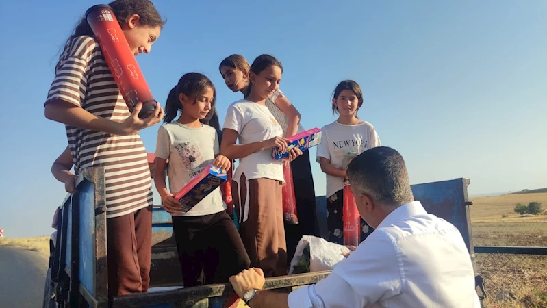 Milletvekili İshak Şan, vatandaşları evinde ziyaret ederek çocukların yüzünü güldürdü  - Videolu Haber