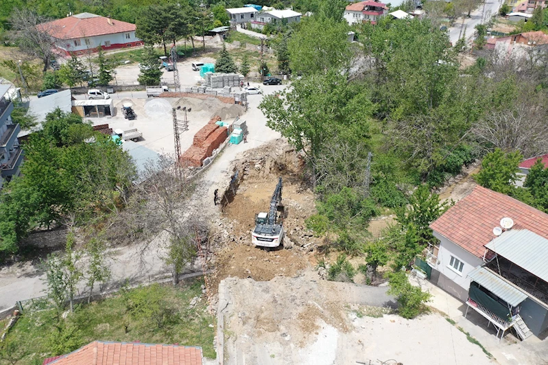 Malatya Büyükşehir Belediyesi depremlerde zarar gören köprü ve yolu yeniledi 