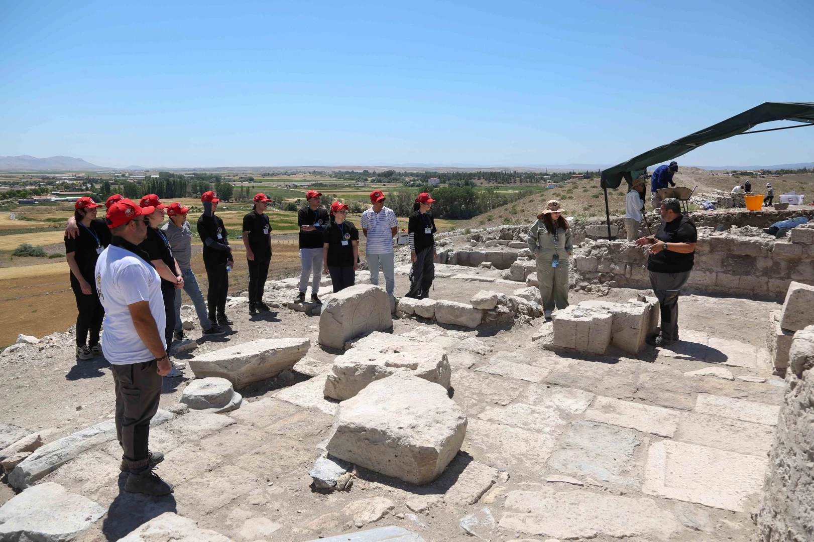 Lystra Antik Kenti’nde arkeoloji yaz kampı... Konyalı öğrenciler tarihe dokundu!