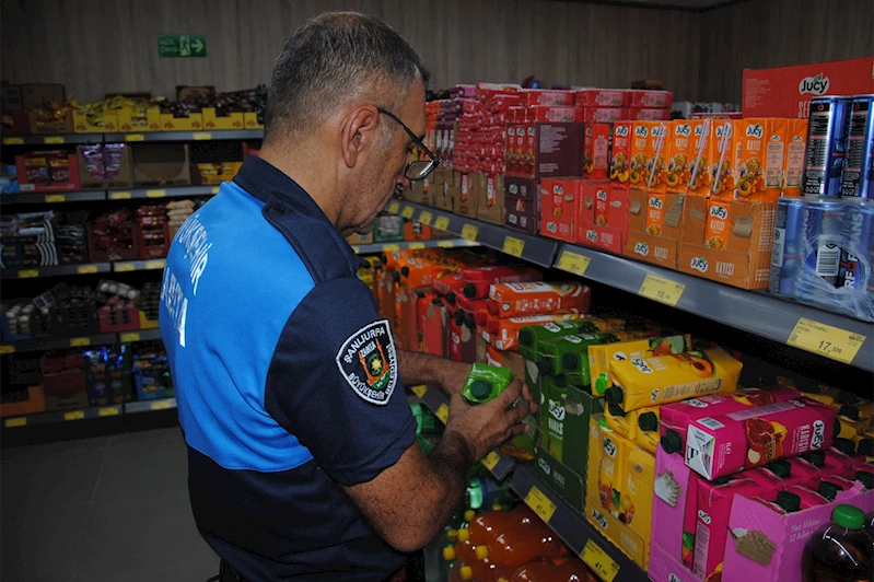 Şanlıurfa’da zincir marketlerde tarihi geçmiş ürünlere el konuldu