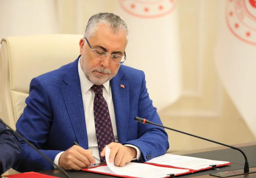 Bakan Işıkhan: 2026-2027 Toplu Sözleşme Görüşmeleri Tamamlandı, 80 Milyar Liralık Kazanım Sağlandı