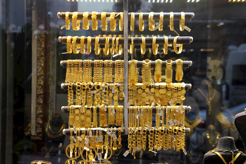 Altın fiyatları yatay seyrediyor