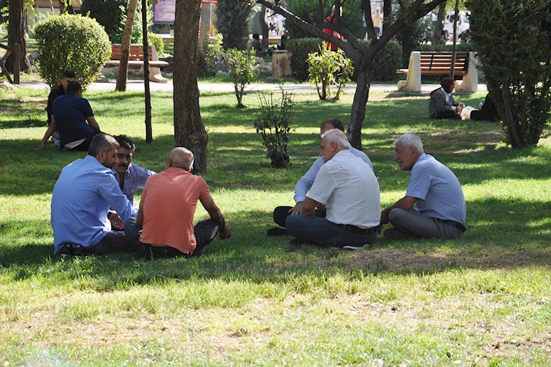 Emekliler açlığa terk edildi!