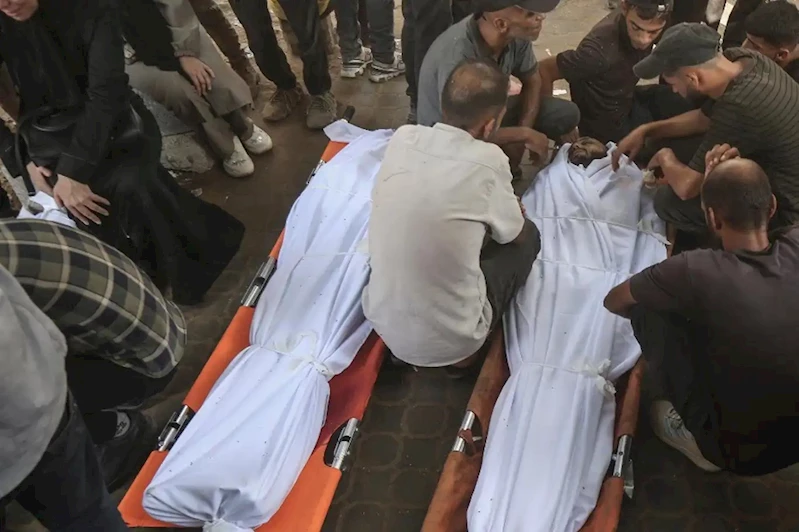 Siyonist rejimin Gazze’ye saldırılarında şehit sayısı 62 bin 263’e yükseldi