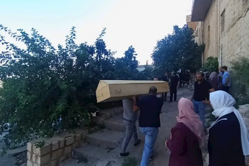 Mardin’de evlerinde ölü bulunan 3 kadın defnedildi 