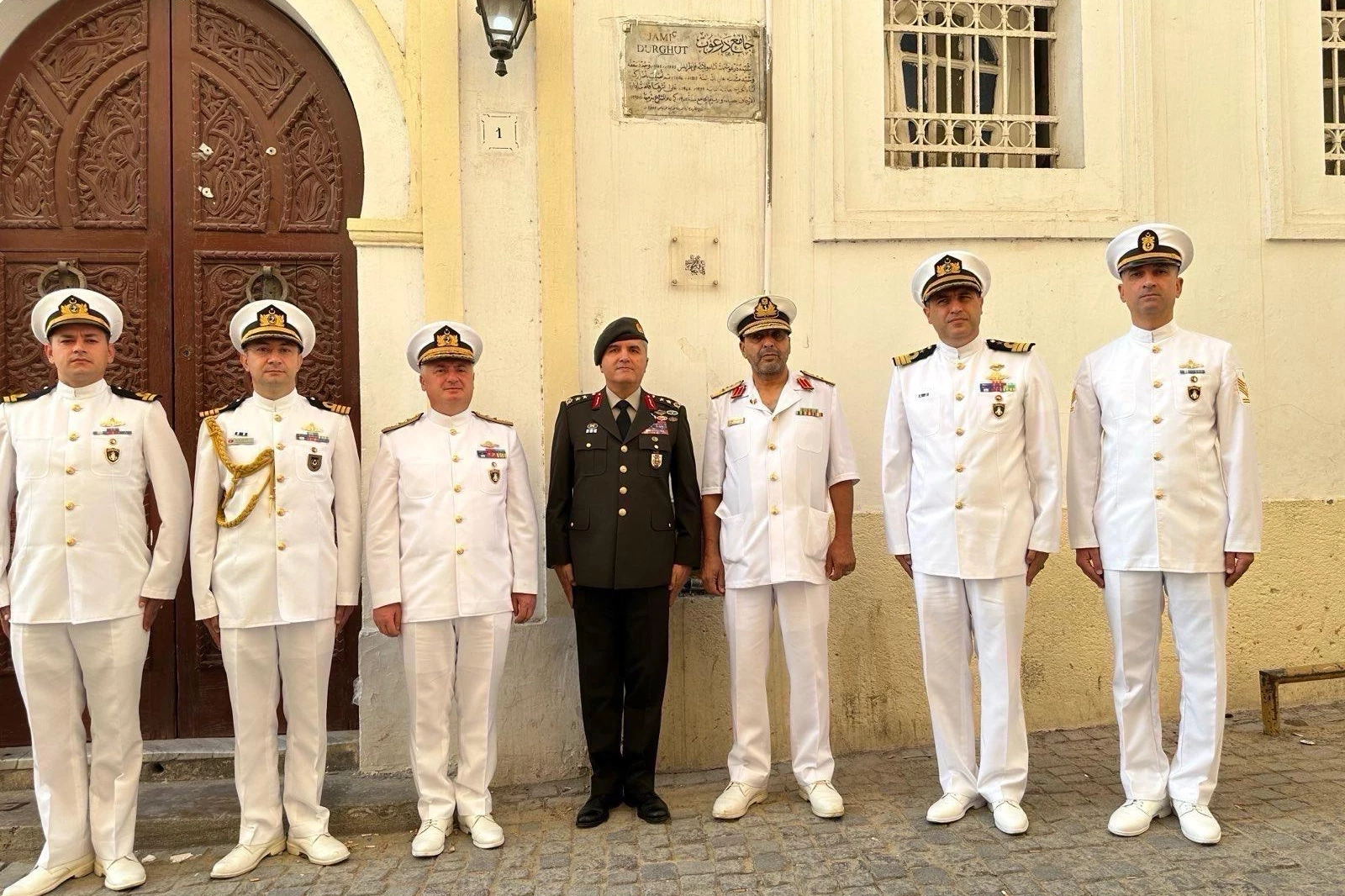 TCG Kınalıada personelinden Turgut Reis Türbesi