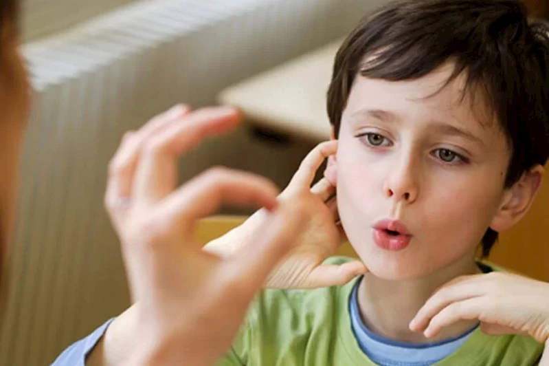 Kekemelik tedavisi kişiye özel olmalı!