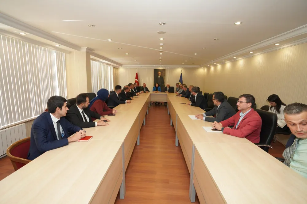 KAMUNUN EN BÜYÜK TOPLU İŞ SÖZLEŞMESİ İMZALANDI