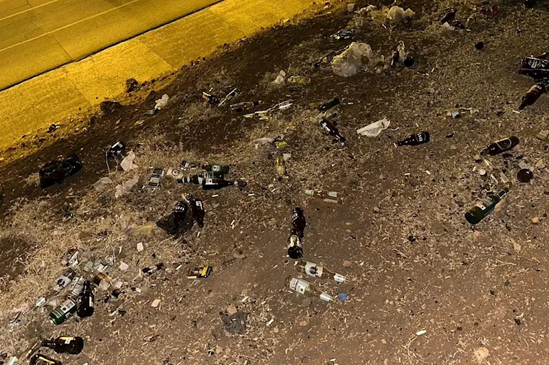 Siirt’te çevre yolu alkol şişeleriyle doldu: Vatandaşlar tepkili