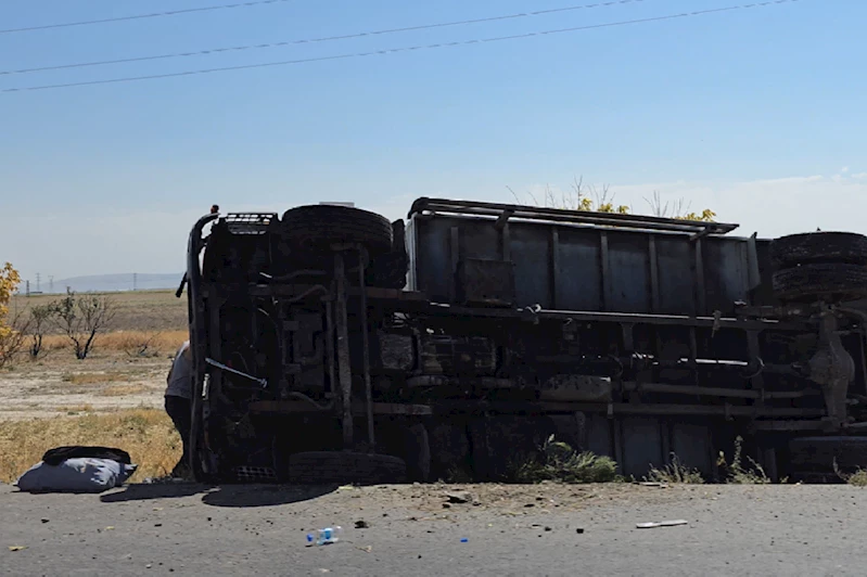Konya-Ankara yolunda tır devrildi