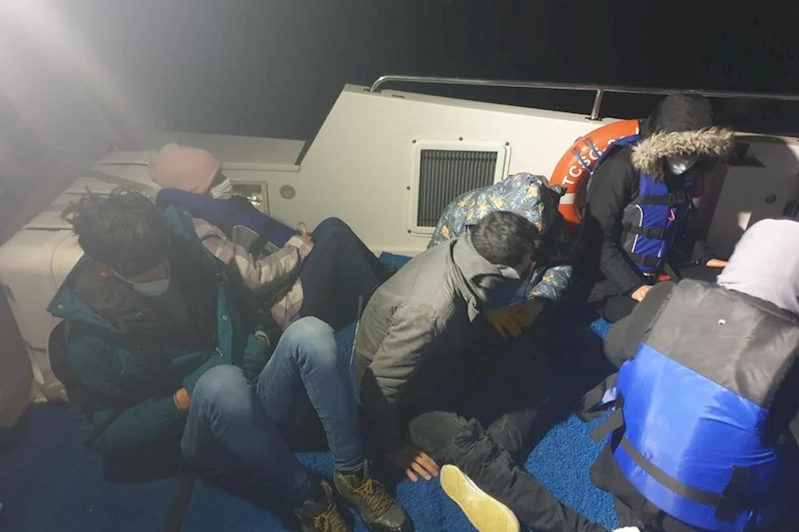 Çanakkale açıklarında 32 düzensiz göçmen yakalandı
