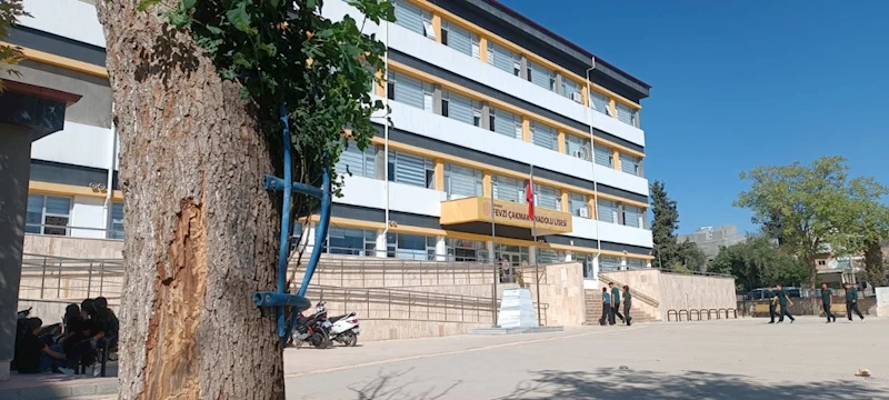 Fevzi Çakmak Anadolu Lisesi, yeni eğitim yılına ‘yeşil vatan’ temasıyla başladı 