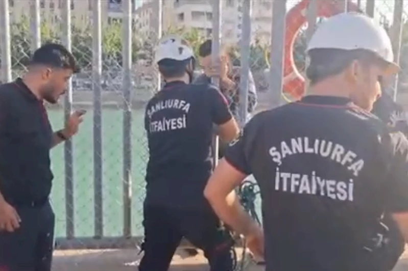 Şanlıurfa’da kanala düşen 3 kişiden biri hayatını kaybetti