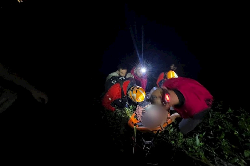 Rize’de dere yatağına yuvarlanan yabancı uyruklu turist hayatını kaybetti