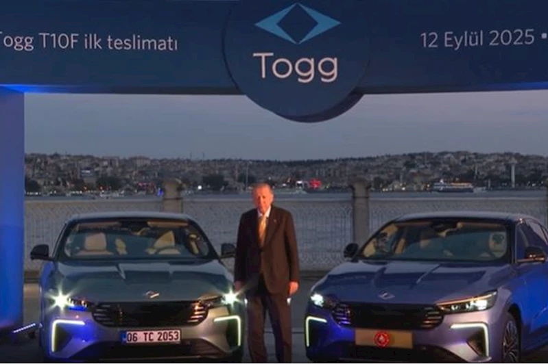 Cumhurbaşkanı Erdoğan’a Togg’un yeni modeli T10F teslim edildi