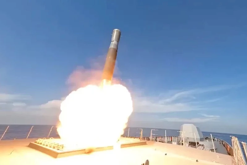 Rusya hipersonik zirkon füzesi fırlattı, NATO alarma geçti