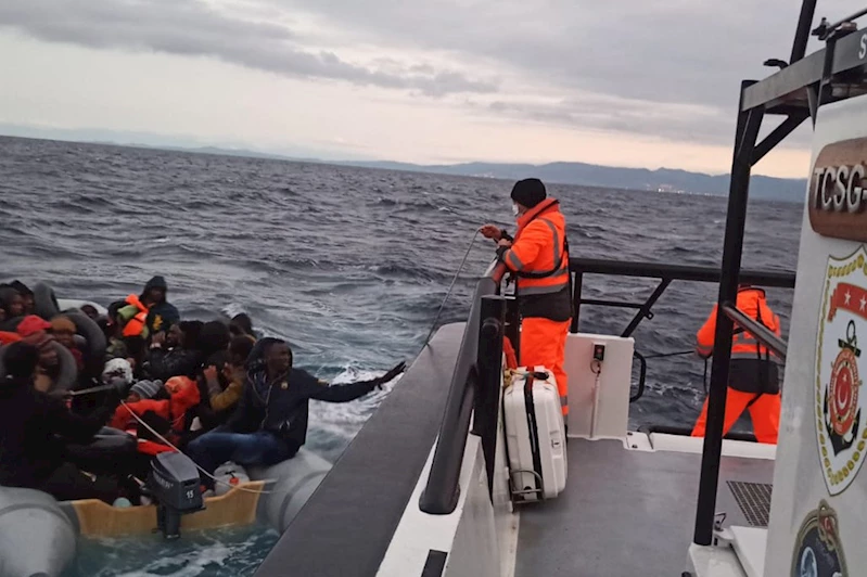 İzmir açıklarında 33 düzensiz göçmen kurtarıldı