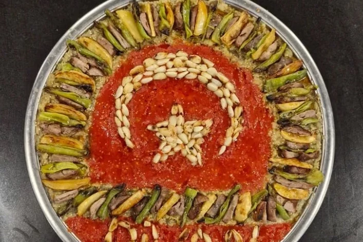 MasterChef Efe’den Şehit ve Gazi Ailelerine Özel Türk Bayraklı Tokat Kebabı