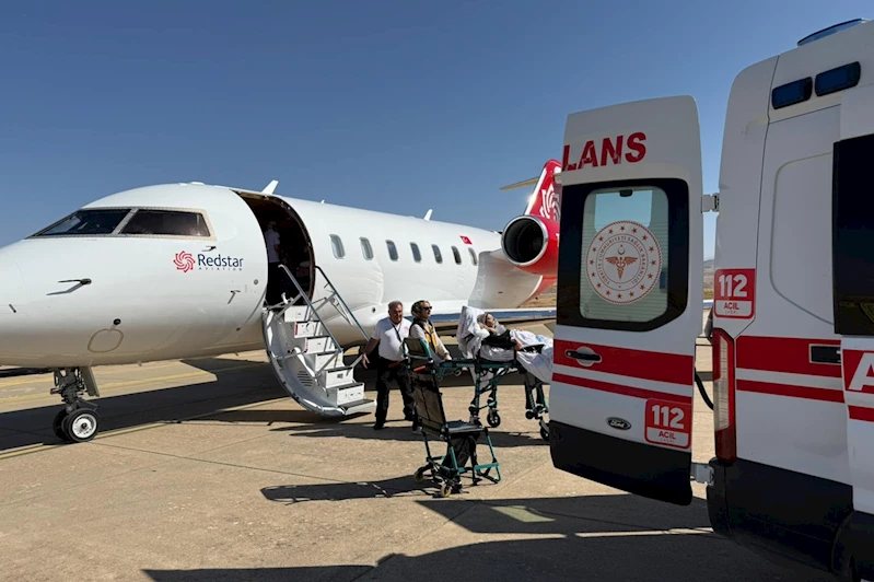 Siirt’te sepsis tanılı hasta, hava ambulansıyla İstanbul’a sevk edildi