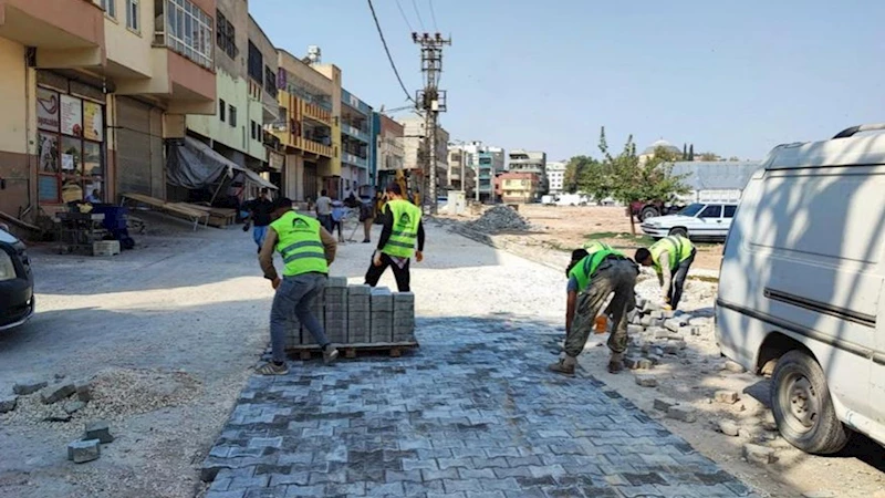 Eyyübiye’de gece gündüz yol çalışması