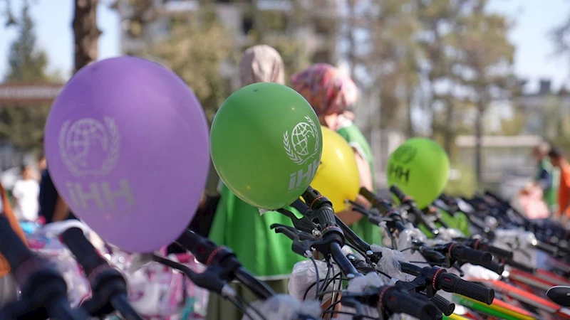 İHH’dan Deprem Bölgelerinde 1000 Çocuğa Bisiklet