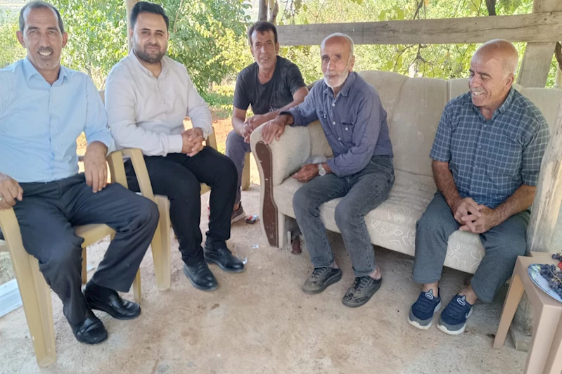 HÜDA PAR Genç İlçe Başkanı Yusuf Doğru, Soğukpınar köyünde vatandaşların sorunlarını dinledi