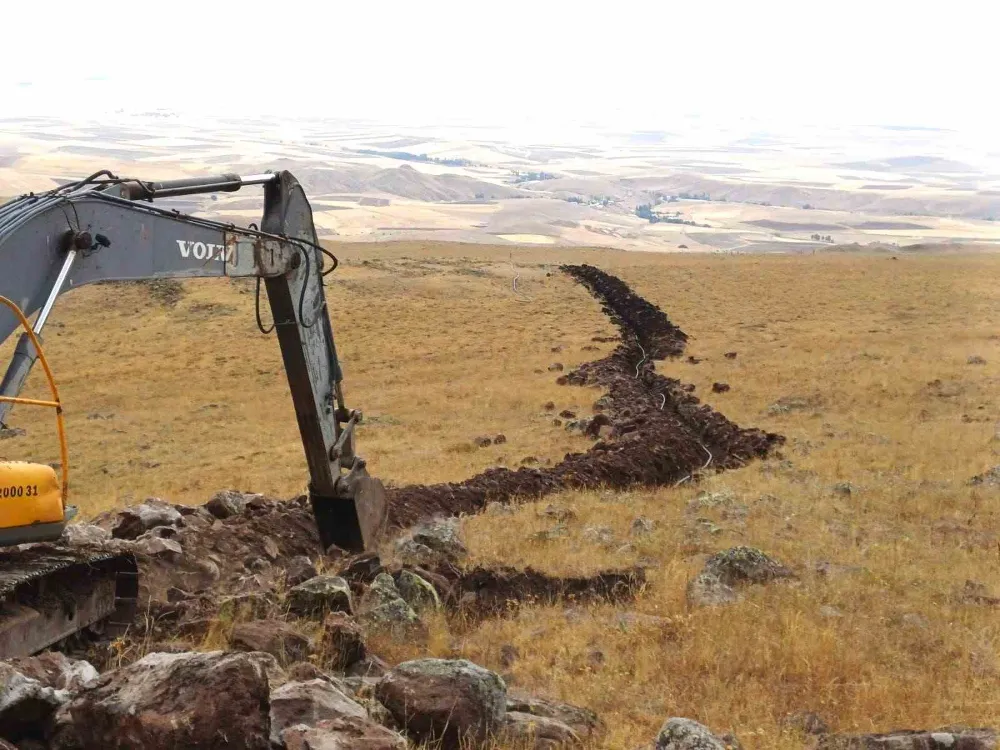 Horasan’ın Mollamelik Mahallesi’nde 50 Yıllık Su Sorunu Çözüldü