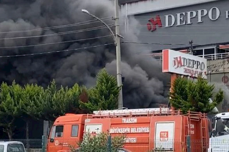 Trabzon’da alışveriş merkezi alevlere teslim oldu