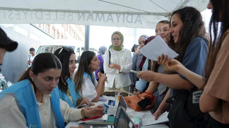 Adıyaman Belediyesi’nin ‘üniversite öğrencilerine ücretsiz ulaşım’ desteği hayata geçti  - Videolu Haber