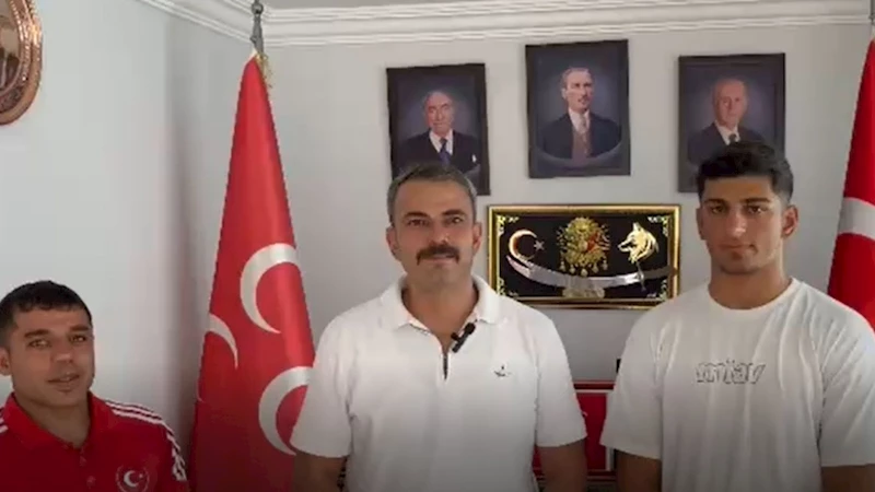 MHP Adıyaman İl Başkanı Ali Önat, Şampiyon Güreşçi Muhammed Gazi Çalış’ı makamında ağırladı  - Videolu Haber