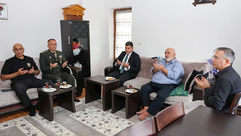 Artvin Vali Vekili Erdoğan, Kıbrıs gazisini ziyaret etti