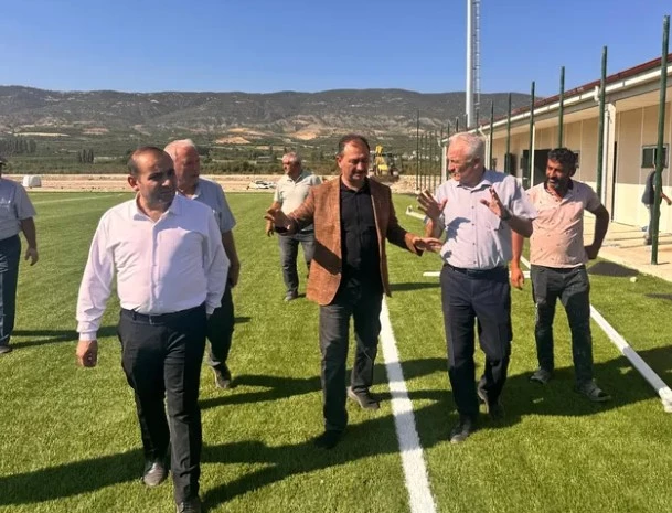 Tokat’a FIFA Standartlarında Futbol Sahası ve Uluslararası Atletizm Pisti Geliyor