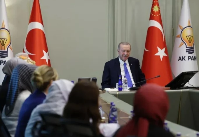 Erdoğan, kadın belediye başkanlarını AK Parti Genel Merkezi’nde kabul etti