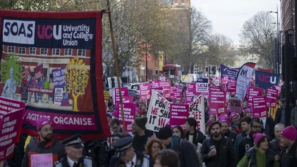 İngiltere’de Üniversite Grevleri Büyüyor