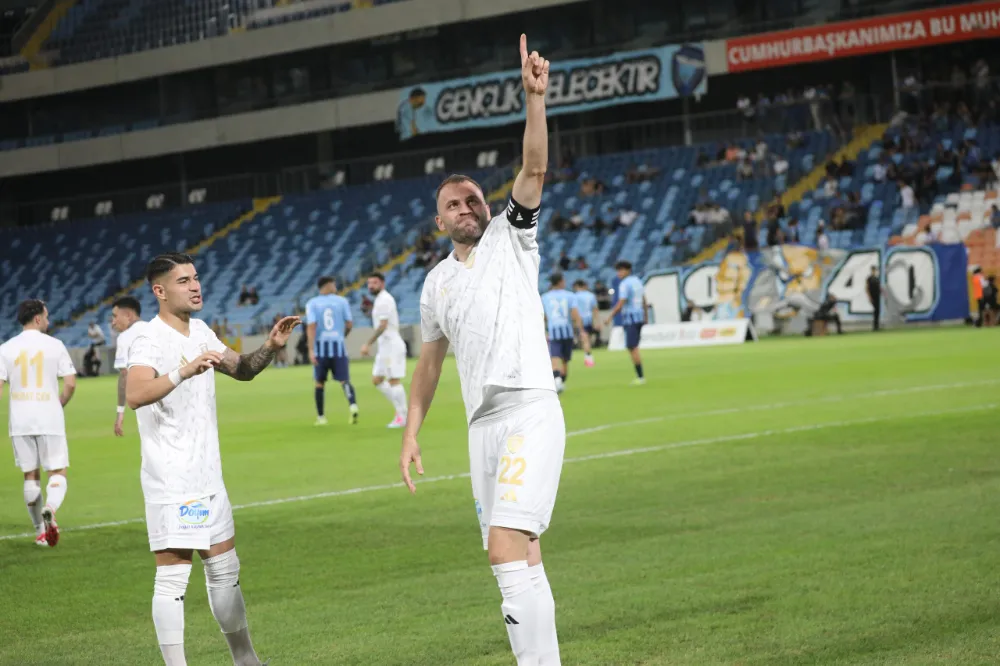 “Erzurumspor’dan Adana Demirspor’a 3-0’lık Galibiyet”