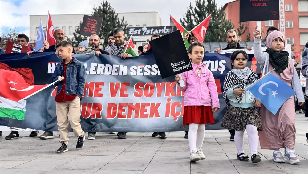 Erzurum’da Sağlık Çalışanları 97 Haftadır Gazze İçin Yürüyor