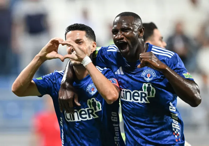 Kasımpaşa eksik oynadığı maçı değerli bir beraberlikle tamamladı.