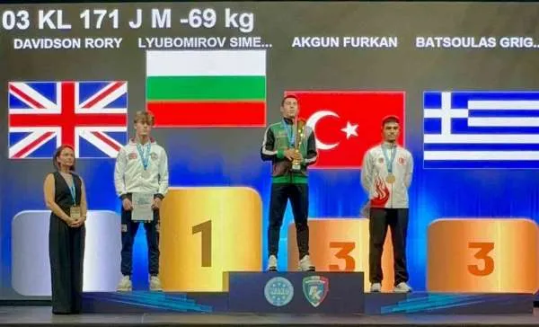 Erzurumlu Gençler Avrupa Kick Boksunda Madalya ile Döndü