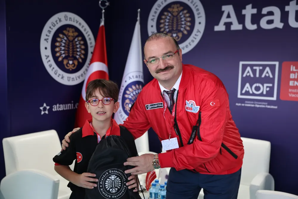 REKTÖR HACIMÜFTÜOĞLU, TEKNOFEST 2025’E KATILDI