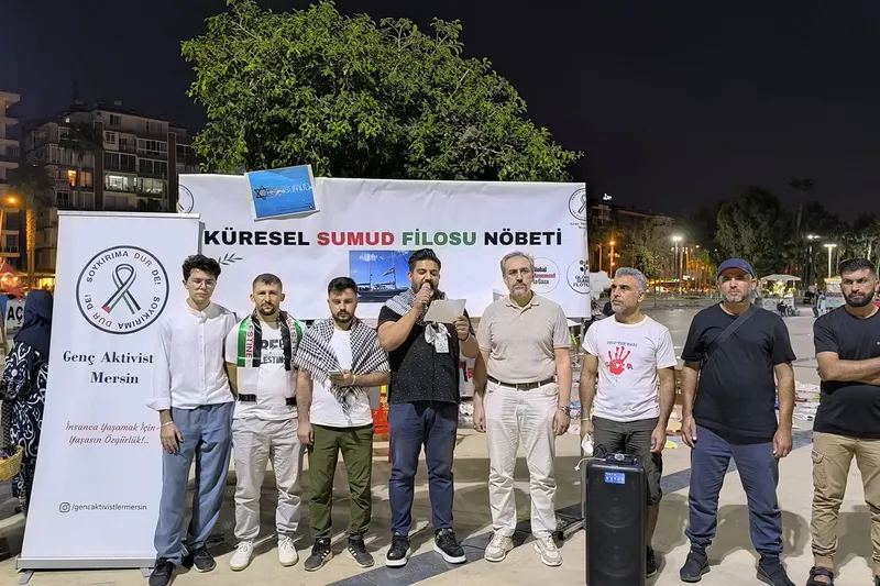 Genç aktivistlerden Küresel Sumud Filosu