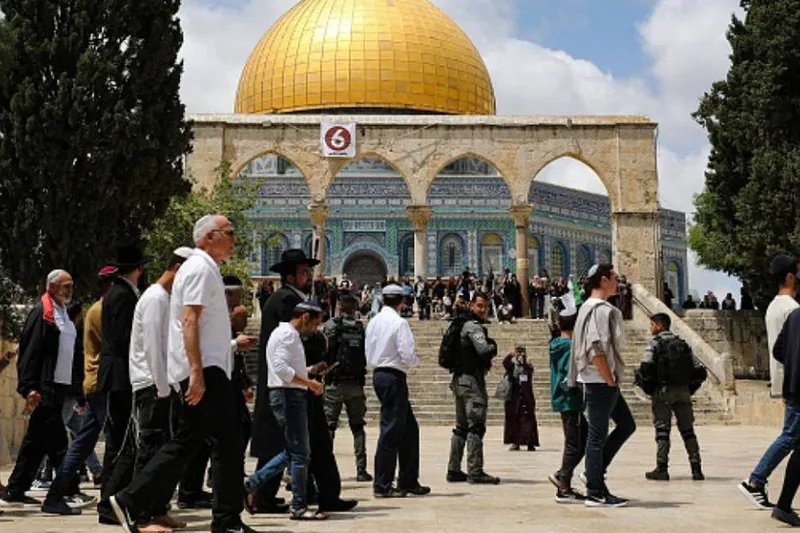 İşgalci siyonistlerden Mescid-i Aksa’ya baskın
