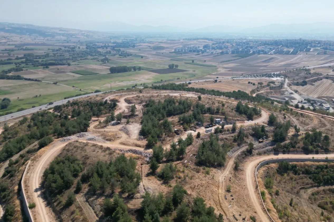 Bursa İnegöl Millet Bahçesi’nde çalışmalar sürüyor