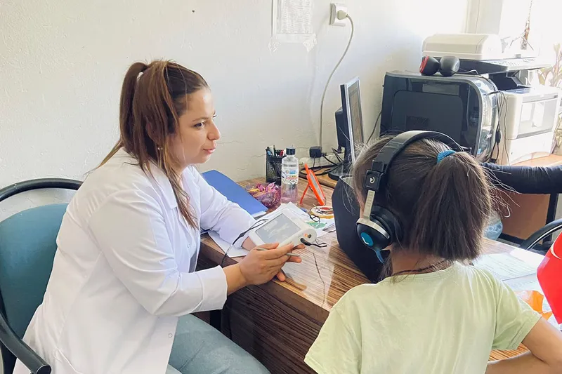 İlkokul öğrencilerine işitme taraması