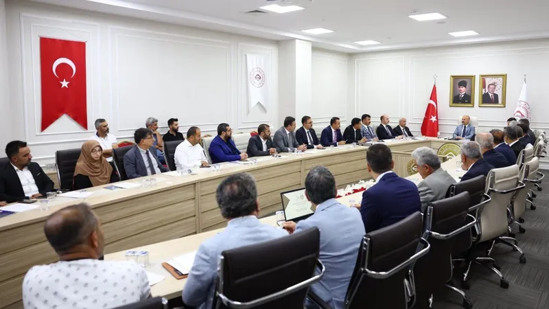 Adıyaman’da sahipsiz hayvanları korumaya yönelik toplantı yapıldı  